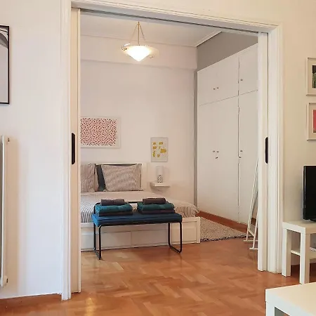 Colourful Apartment In The Heart Of Athens-3